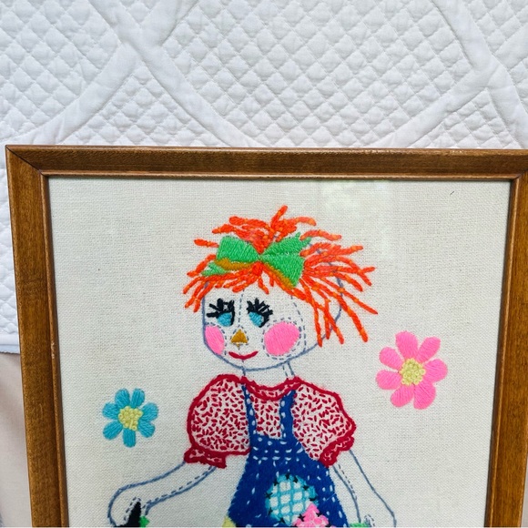 Vintage Framed Embroidered Crewel Rag Doll Set Children’s Nursery - Picture 9 of 9